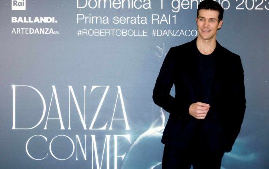 Roberto Bolle esce allo scoperto sul fidanzato famoso