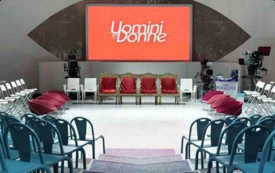 Uomini e Donne, chiusura anticipata - Youbee.it