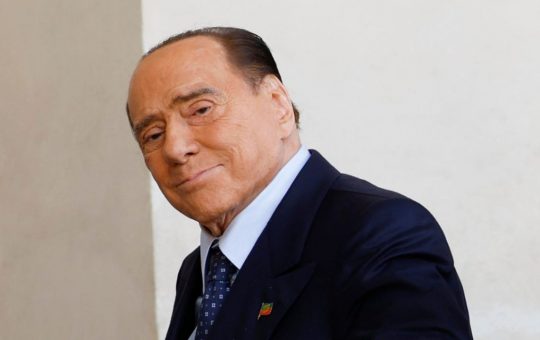 Silvio Berlusconi, la dedica - Youbee.it