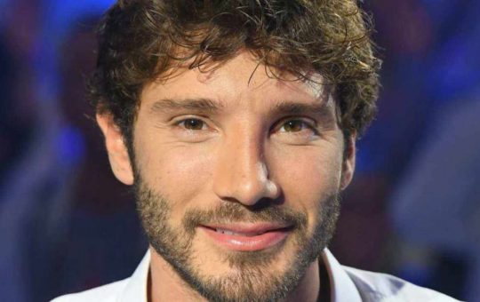 Stefano De Martino in dolce compagnia - Youbee.it